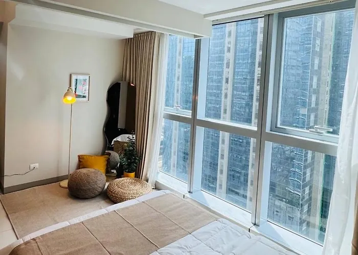 Andi And Frances Place At Bgc Apartment