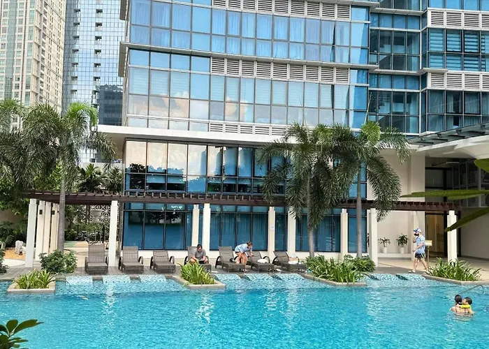 Andi And Frances Place At Bgc Apartment