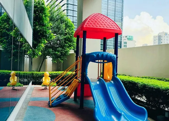 Apartment Andi And Frances Place At Bgc *